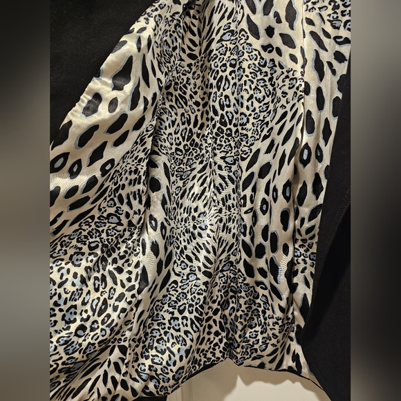 Black Blazer- size 14 - Picture 5 of 8